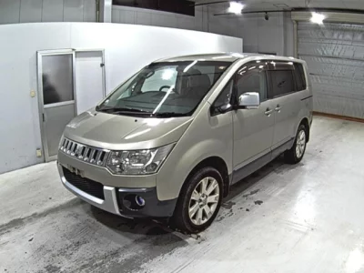 Mitsubishi DELICA D5