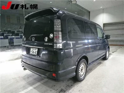 Honda STEP WAGON  с аукциона в Японии