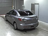 Mazda AXELA лот № 9137 оценка 3.5  с аукциона в Японии 1