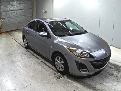 Mazda AXELA  с аукциона в Японии