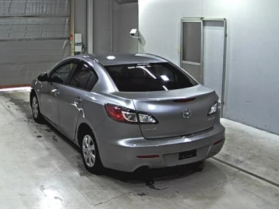 Mazda AXELA  с аукциона в Японии