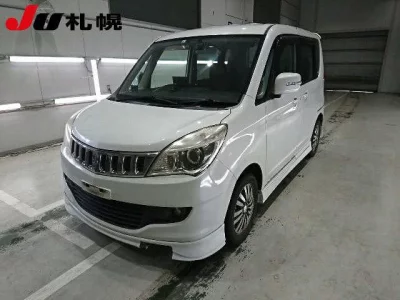 Mitsubishi DELICA D2  с аукциона в Японии