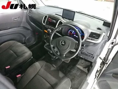 Mitsubishi DELICA D2  с аукциона в Японии