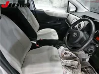 Toyota VITZ лот № 106 оценка R  с аукциона в Японии 4