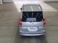 Toyota NOAH лот № 2124 оценка 4  с аукциона в Японии 2