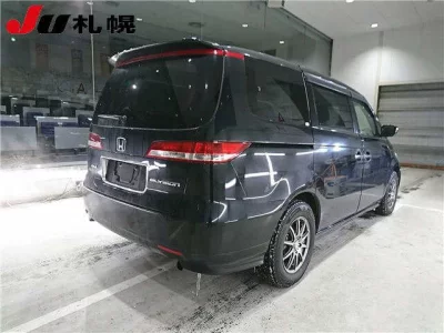 Honda ELYSION  с аукциона в Японии