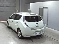 Nissan LEAF лот № 9180 оценка 4  с аукциона в Японии 1