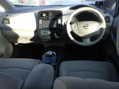 Nissan LEAF  с аукциона в Японии