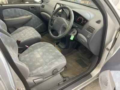 Toyota RAUM  с аукциона в Японии