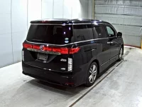 Nissan ELGRAND лот № 9182 оценка 3.5  с аукциона в Японии 4
