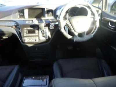 Nissan ELGRAND  с аукциона в Японии