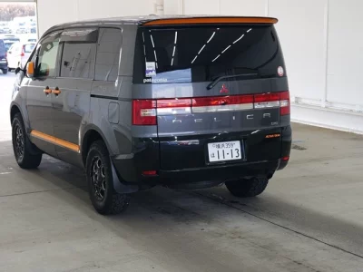 Mitsubishi DELICA D5