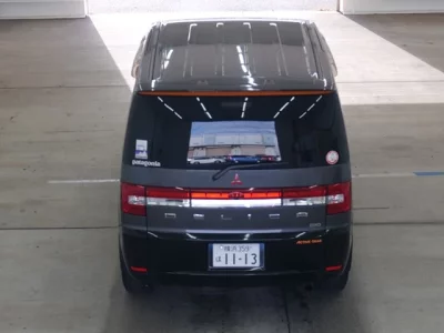Mitsubishi DELICA D5