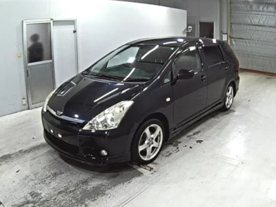 Toyota WISH  с аукциона в Японии