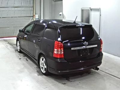 Toyota WISH  с аукциона в Японии