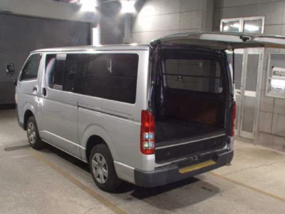 Toyota HIACE VAN  с аукциона в Японии