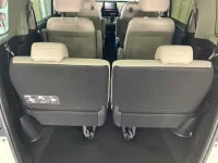 Honda FREED лот № 25041 оценка 5  с аукциона в Японии 9