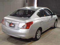 Nissan TIIDA LATIO лот № 8178 оценка 3.5  с аукциона в Японии 4