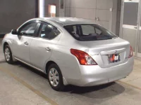 Nissan TIIDA LATIO лот № 8178 оценка 3.5  с аукциона в Японии 1