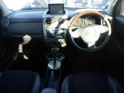 Mazda VERISA  с аукциона в Японии