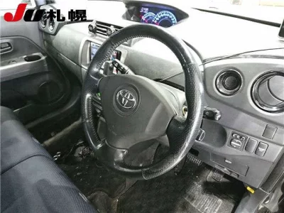Toyota BB  с аукциона в Японии