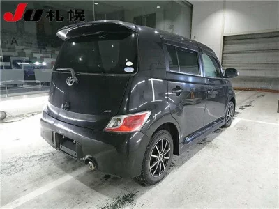 Toyota BB  с аукциона в Японии