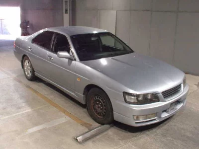 Nissan LAUREL