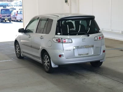 Mazda DEMIO  с аукциона в Японии