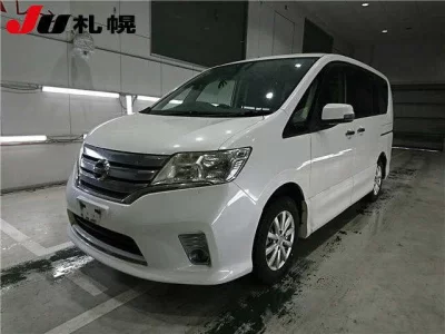 Nissan SERENA  с аукциона в Японии