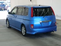 Toyota ISIS лот № 2200 оценка 3.5  с аукциона в Японии 1