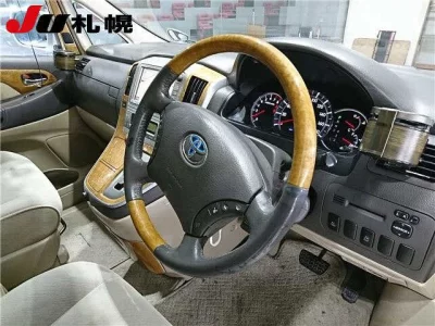 Toyota ALPHARD  с аукциона в Японии