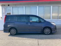 Toyota NOAH лот № 51 оценка 3.5  с аукциона в Японии 2