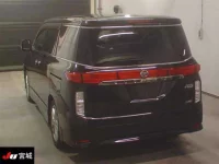 Nissan ELGRAND лот № 521 оценка 3.5  с аукциона в Японии 1