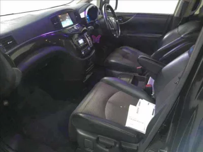 Nissan ELGRAND  с аукциона в Японии