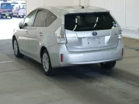 Toyota PRIUS ALPHA лот № 2202 оценка 3.5  с аукциона в Японии 1