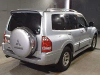 Mitsubishi PAJERO лот № 8233 оценка 3  с аукциона в Японии 4