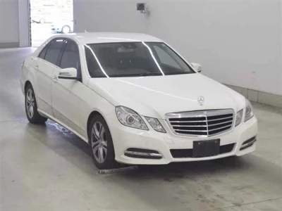 Mercedes-Benz E CLASS  с аукциона в Японии