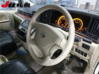 Nissan ELGRAND  с аукциона в Японии
