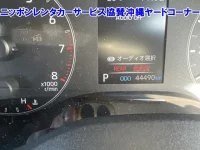 Toyota YARIS лот № 43579 оценка RA  с аукциона в Японии 3