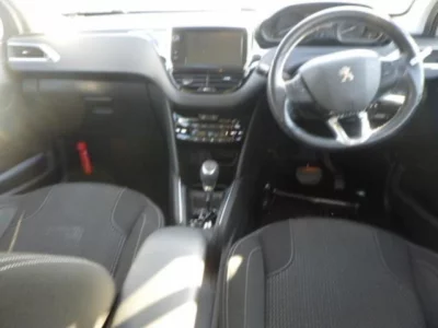 Peugeot 208  с аукциона в Японии