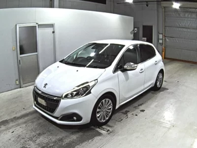 Peugeot 208  с аукциона в Японии