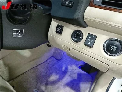 Toyota CROWN  с аукциона в Японии