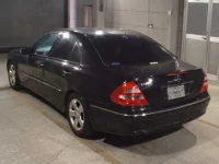 Mercedes-Benz E CLASS лот № 8270 оценка 3.5  с аукциона в Японии 1