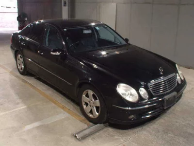 Mercedes-Benz E CLASS  с аукциона в Японии