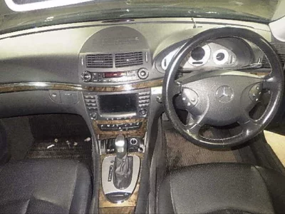 Mercedes-Benz E CLASS  с аукциона в Японии