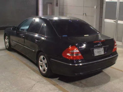 Mercedes-Benz E CLASS  с аукциона в Японии
