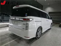 Nissan ELGRAND лот № 229 оценка R  с аукциона в Японии 1