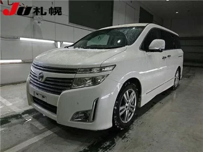 Nissan ELGRAND  с аукциона в Японии