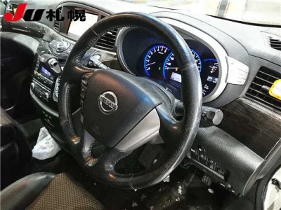 Nissan ELGRAND  с аукциона в Японии