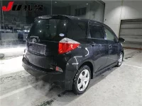 Toyota RACTIS лот № 235 оценка 3.5  с аукциона в Японии 1